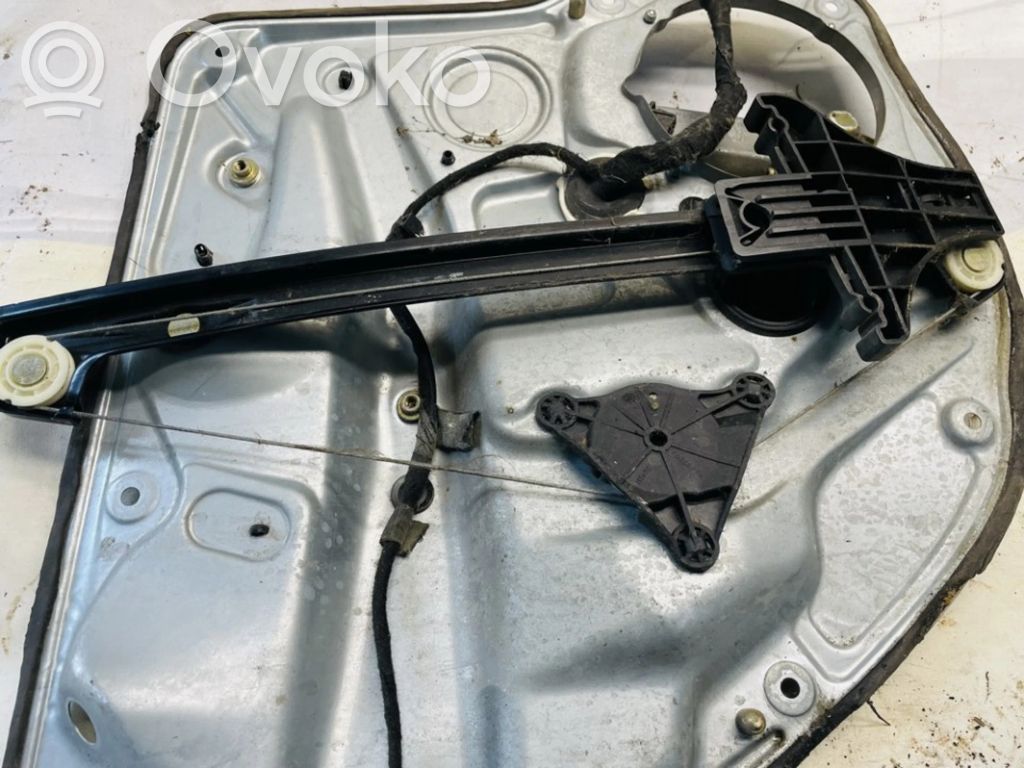 Volkswagen Golf IV Alzacristalli del portellone scorrevole con motorino