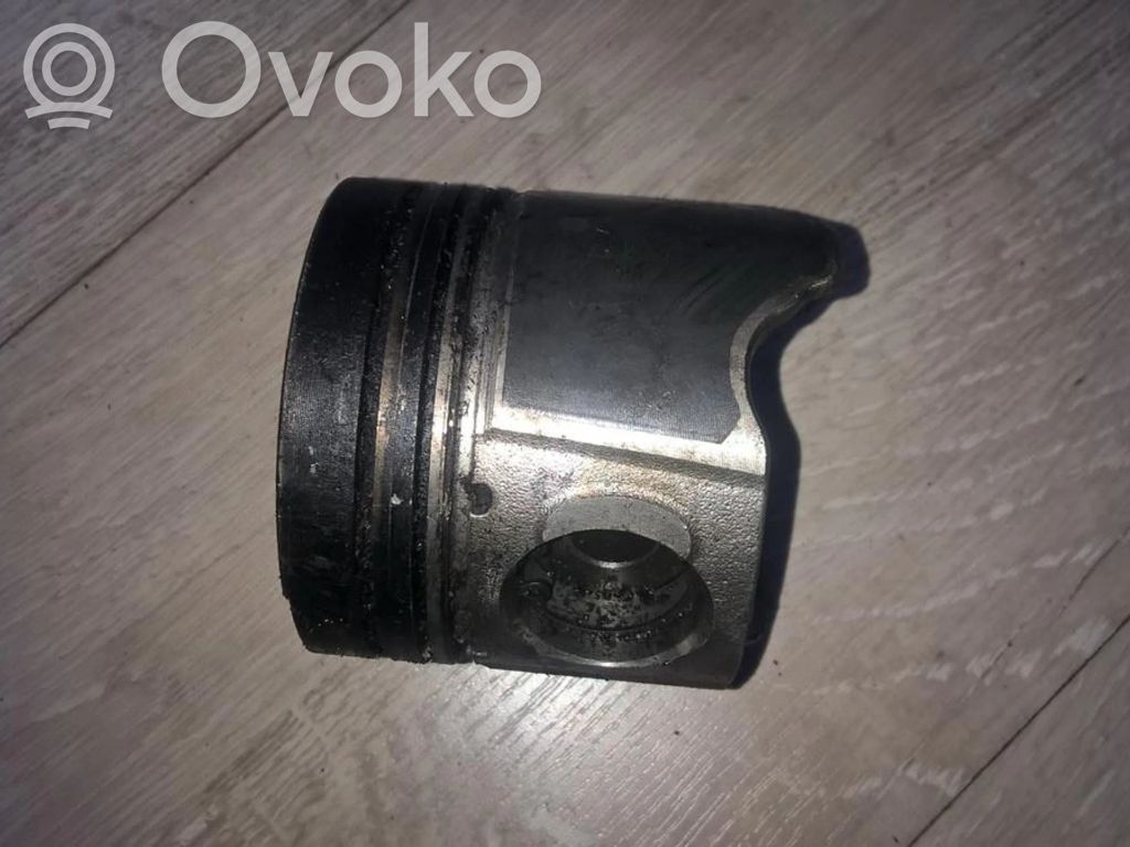 Renault Laguna I Piston 