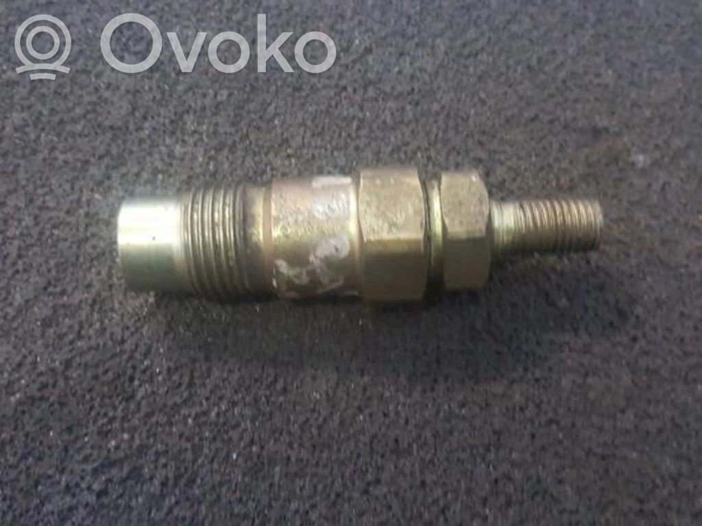Inyector de combustible   71A1361,71A1361,71A1361,71A1361