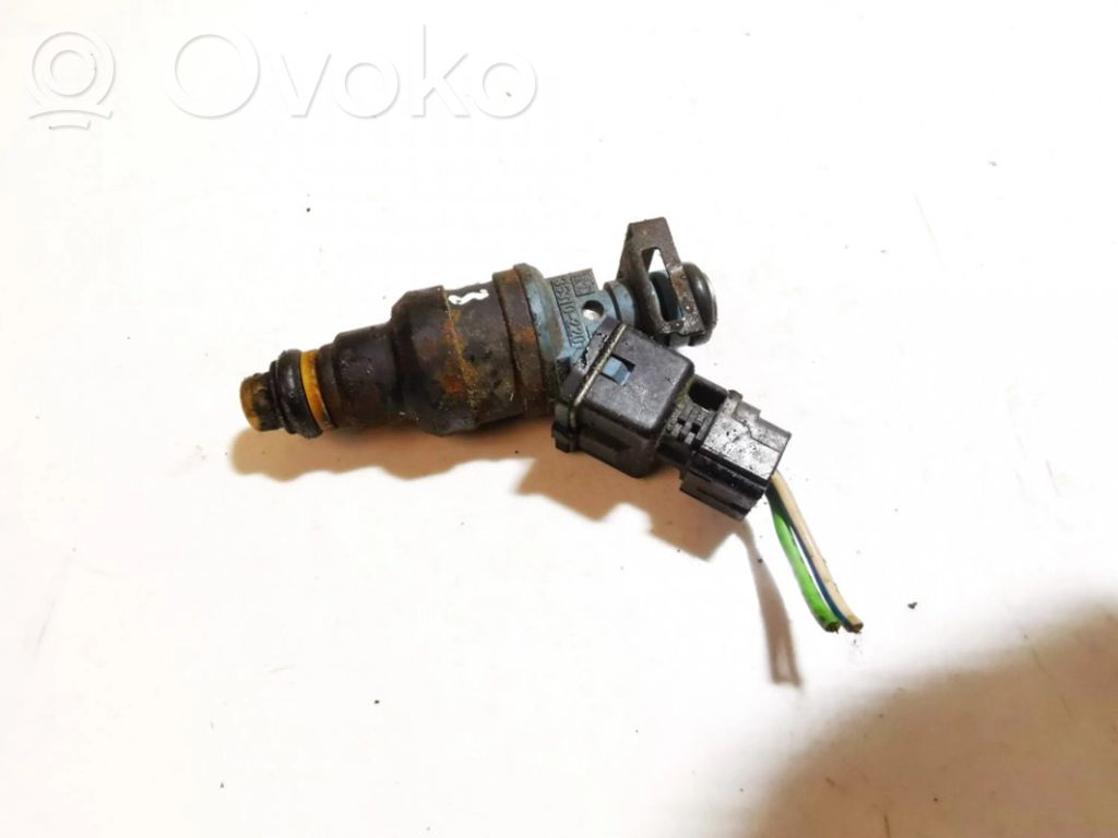Hyundai Accent Inyector de combustible 