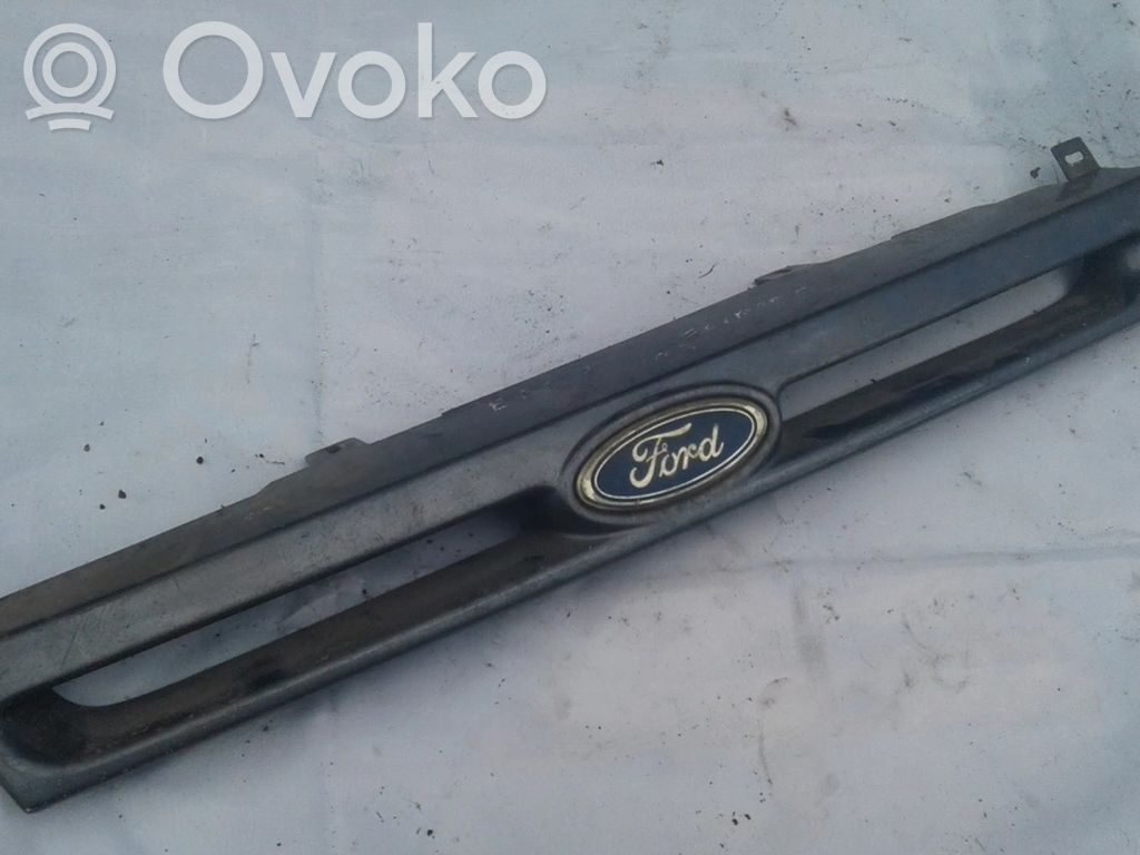 Ford Escort Etusäleikkö 