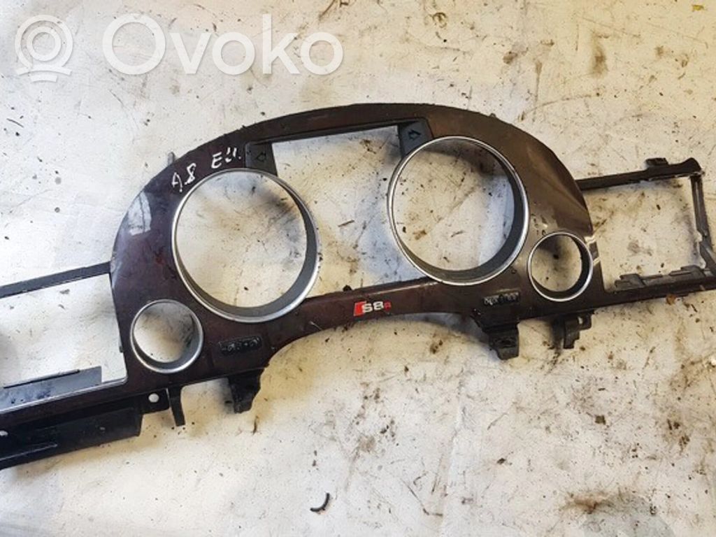 Audi A8 S8 D3 4E Kita salono detalė 
