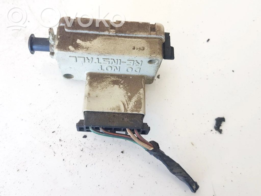 Interruptor sensor del pedal de freno   56045043AG,56045043AG