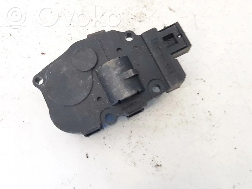 Stellmotor Heizung Klima   EFB332,412650750,04022007,410475520,412650750,CZ1139300711,EFB332