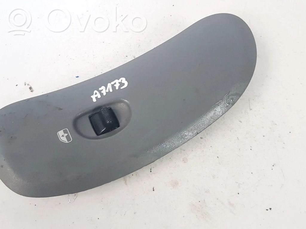 Chrysler Voyager Front door window switch trim 