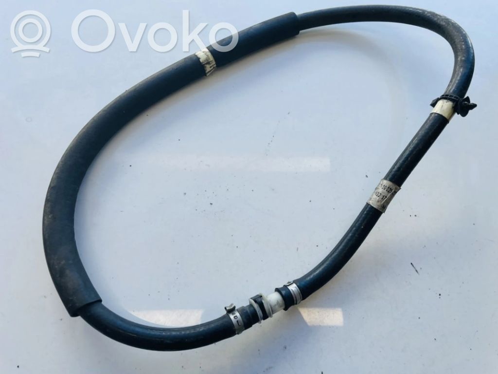 Moottorin vesijäähdytyksen putki/letku