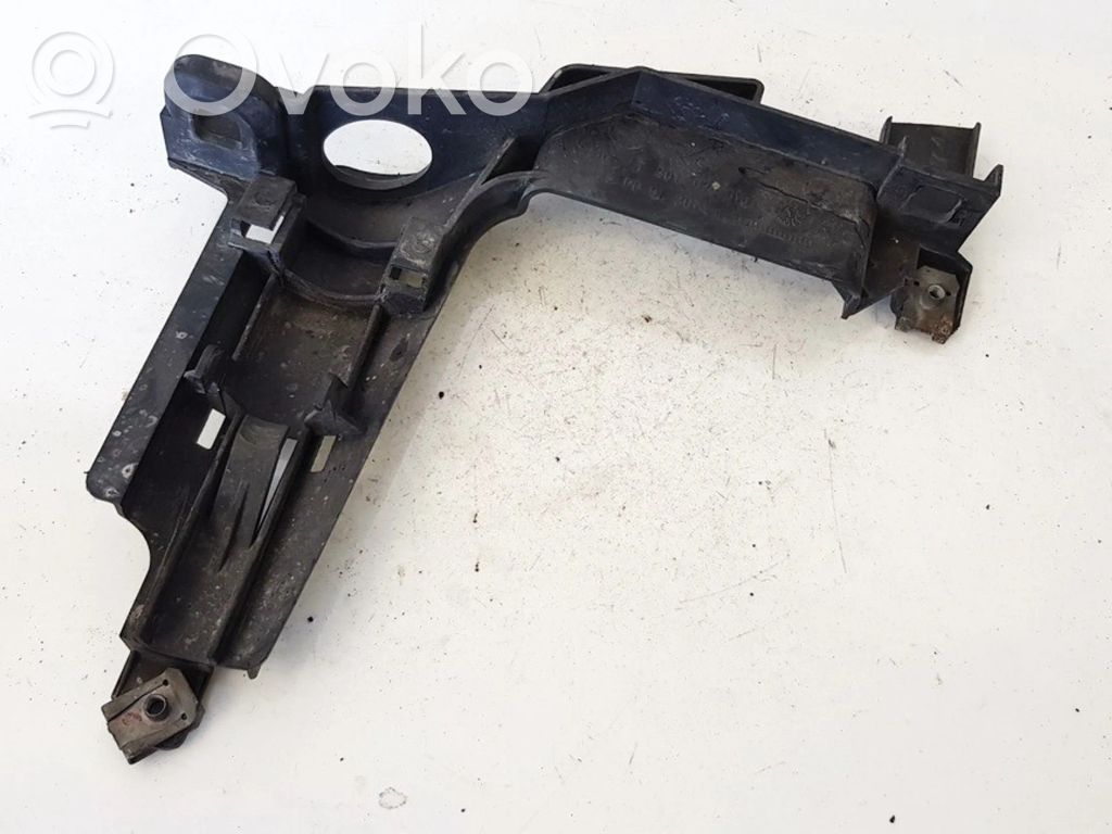 BMW 3 E46 Headlight/headlamp mounting bracket 