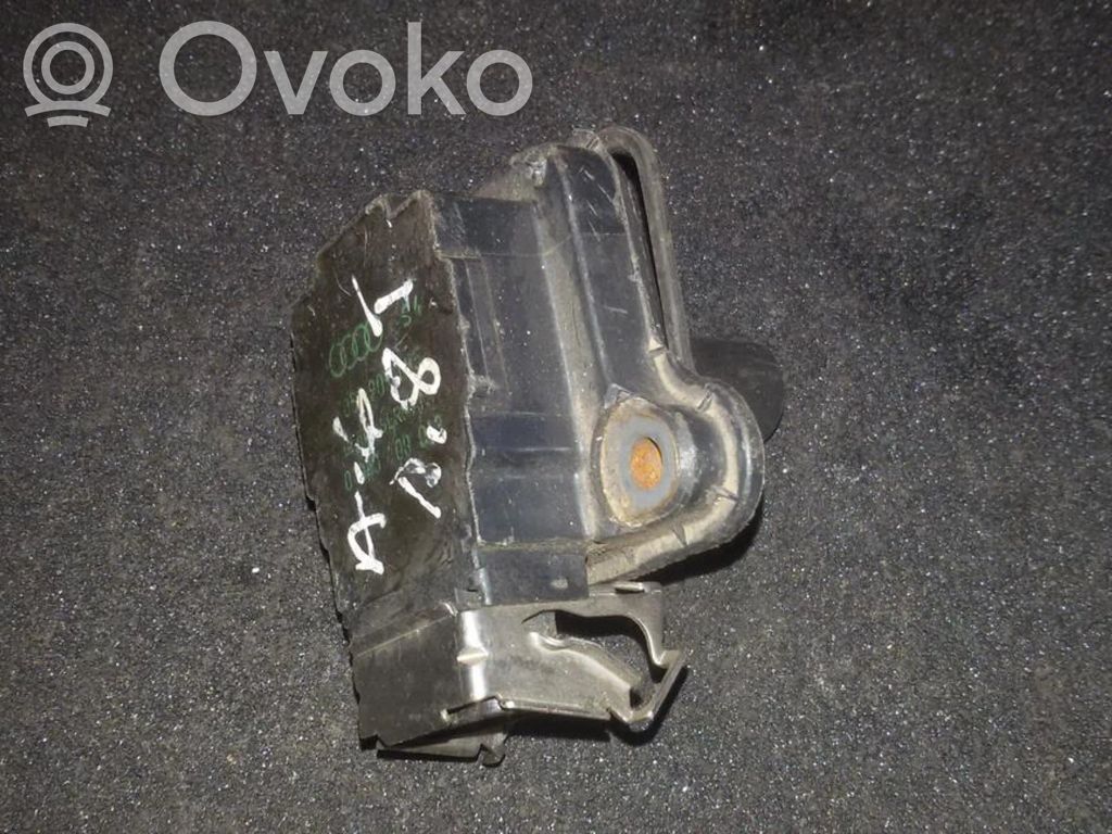 Audi A4 S4 B5 8D Bobina di accensione ad alta tensione