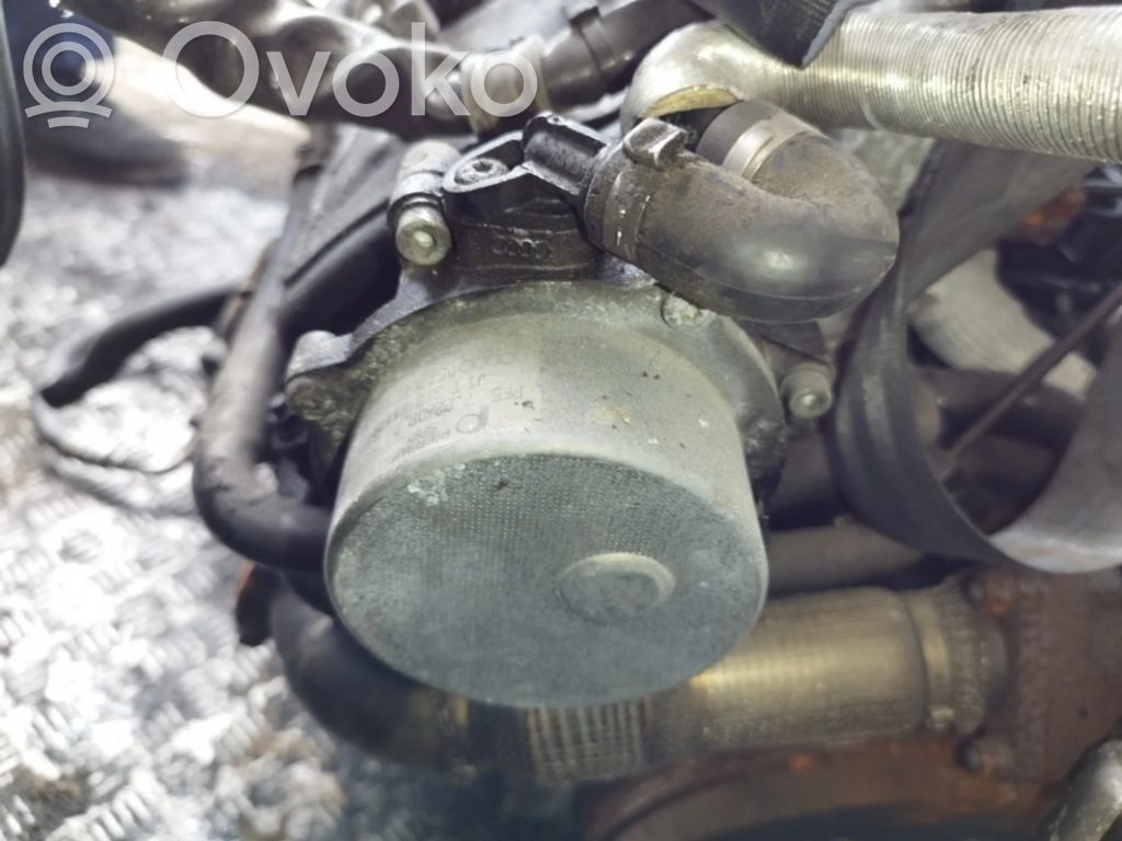 Audi A4 S4 B6 8E 8H Pompa a vuoto 