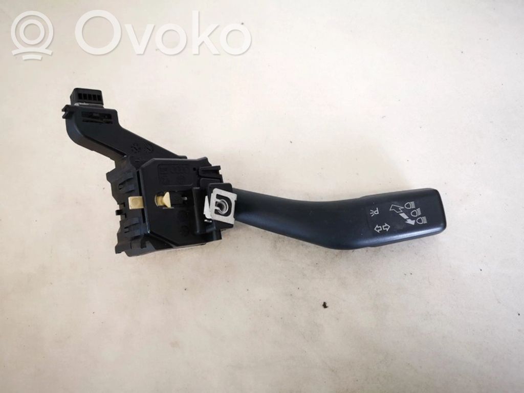 Volkswagen Golf V Manetka / Przełącznik kierunkowskazów