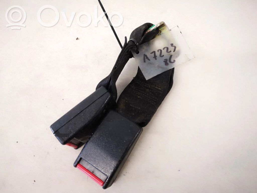 Opel Omega B2 Hebilla del cinturón del medio (trasero) 