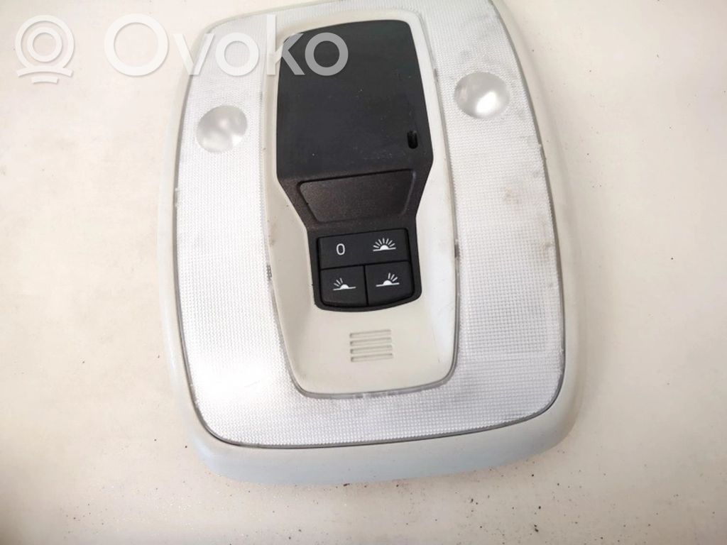 Volvo C30 Etuistuimen valo 