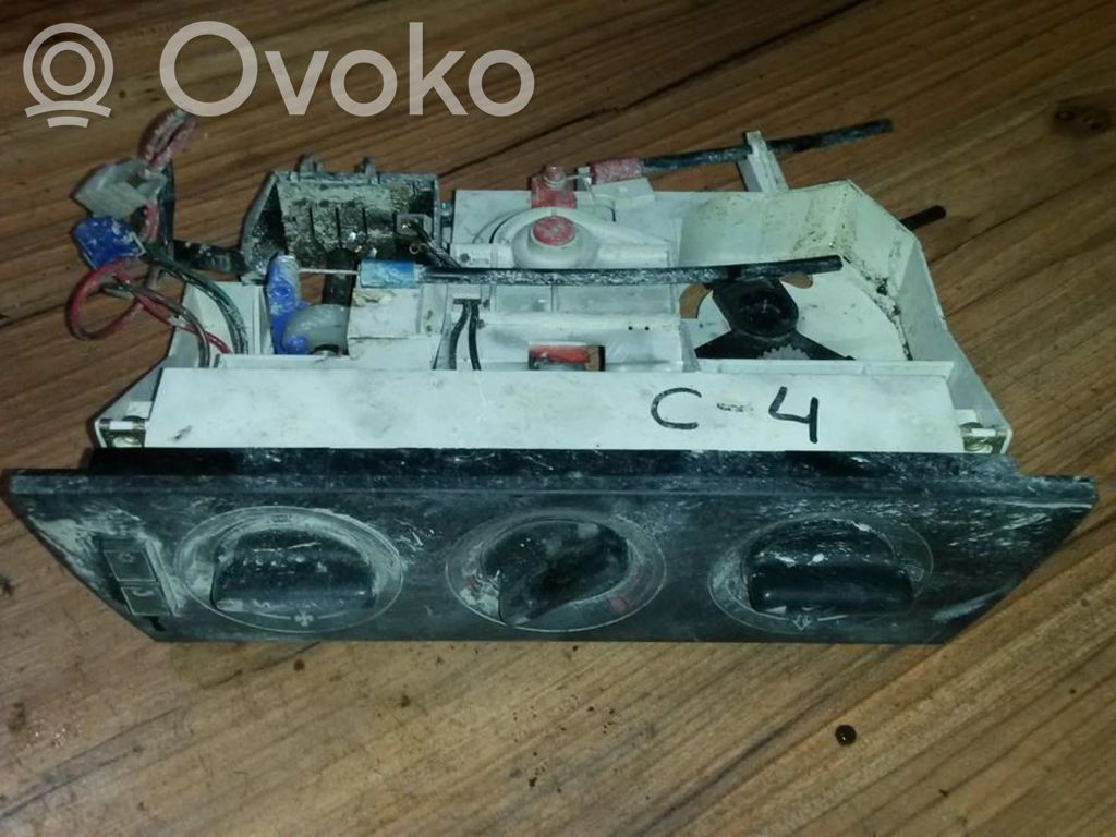 Audi 100 S4 C4 Panel klimatyzacji