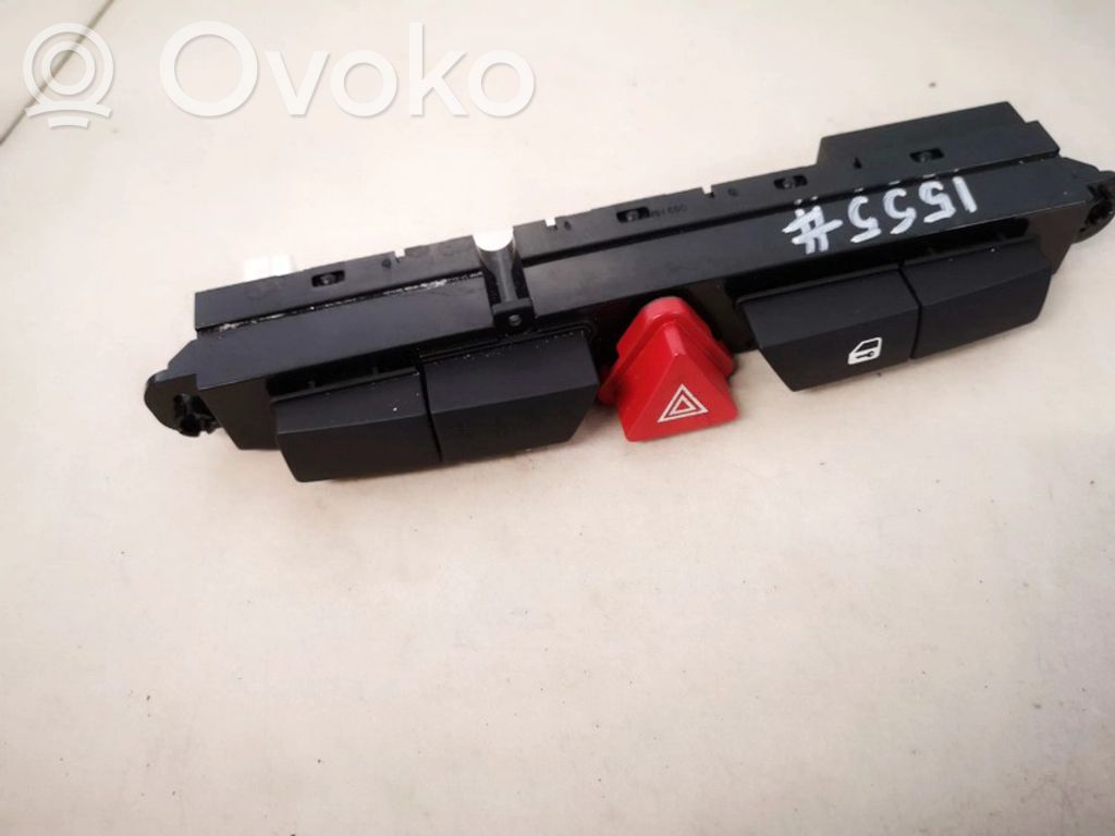 Botón interruptor de luz de peligro   937001H900,937001H900,937001H900,937001H910,937001H900,937001H910