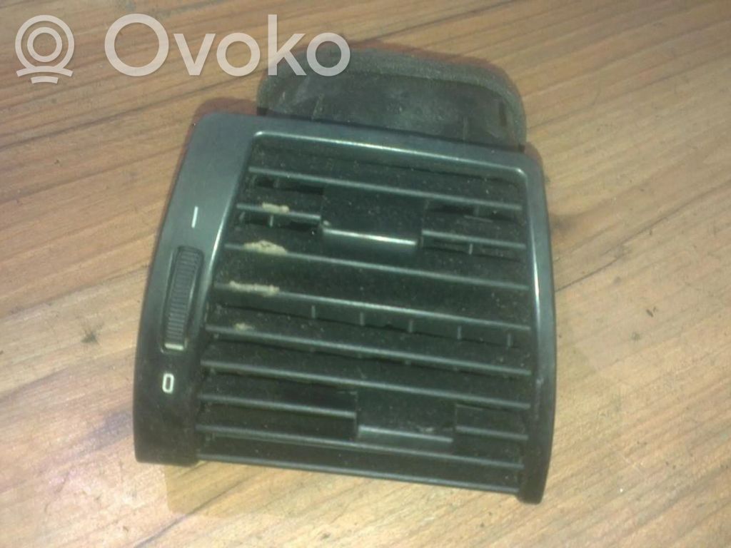 Rejilla de ventilación central del panel   64228402216,64228402216