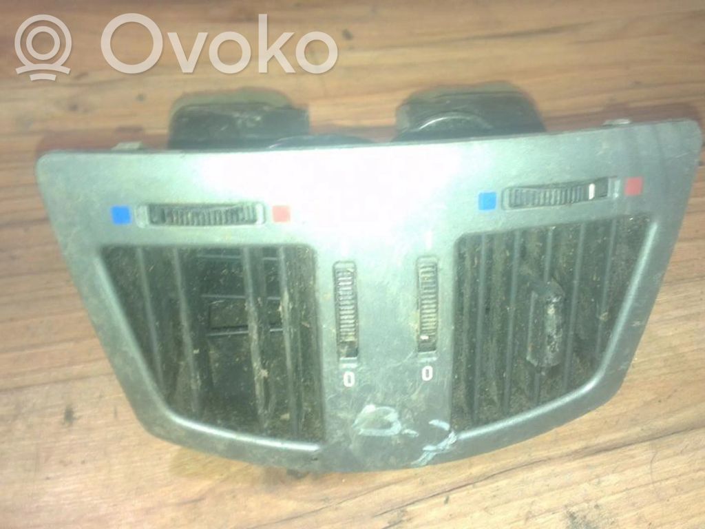 BMW 7 E65 E66 Rejilla de ventilación central del panel 