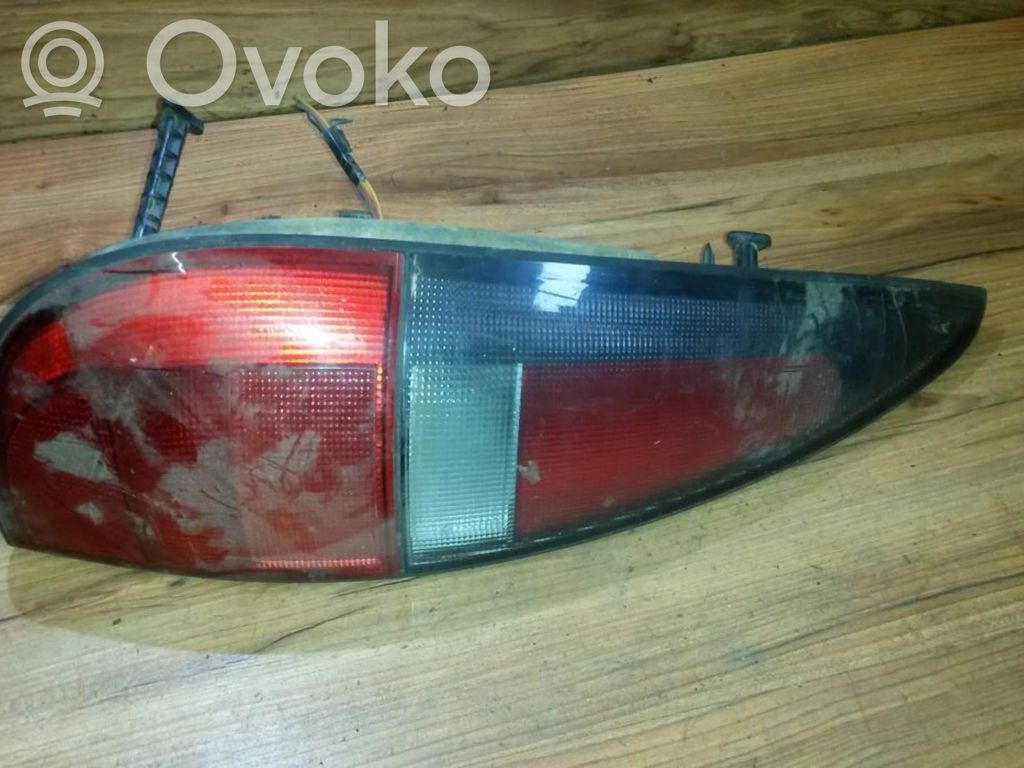 Renault Laguna I Luci posteriori 