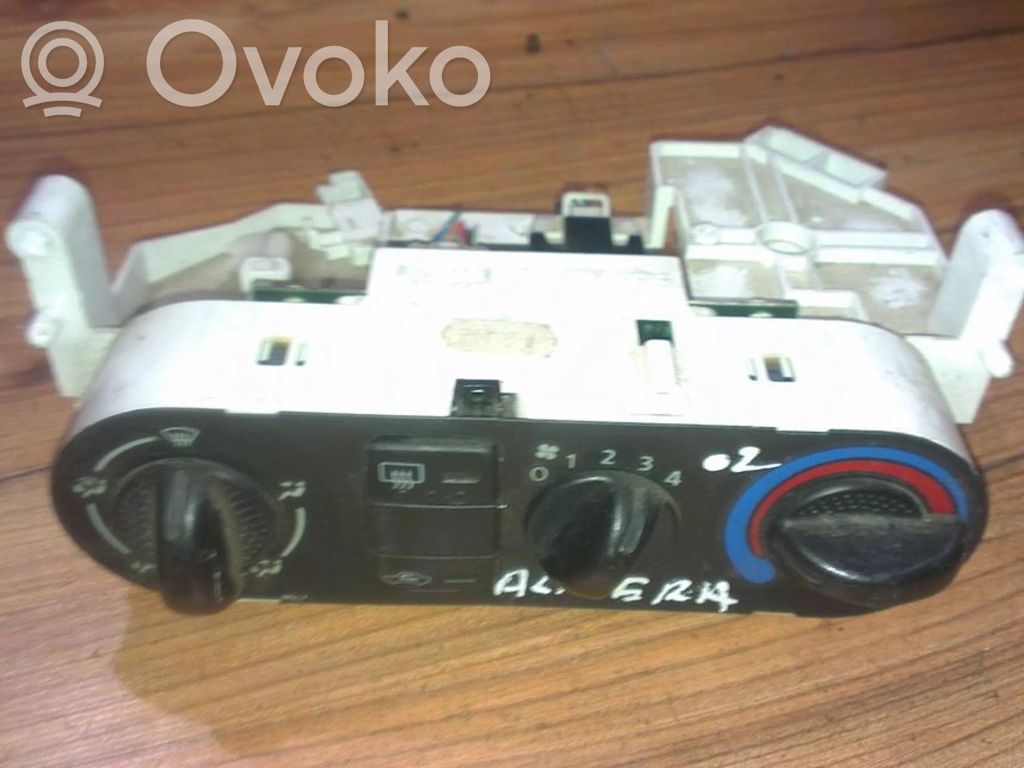 Nissan Almera N16 Climate control unit 