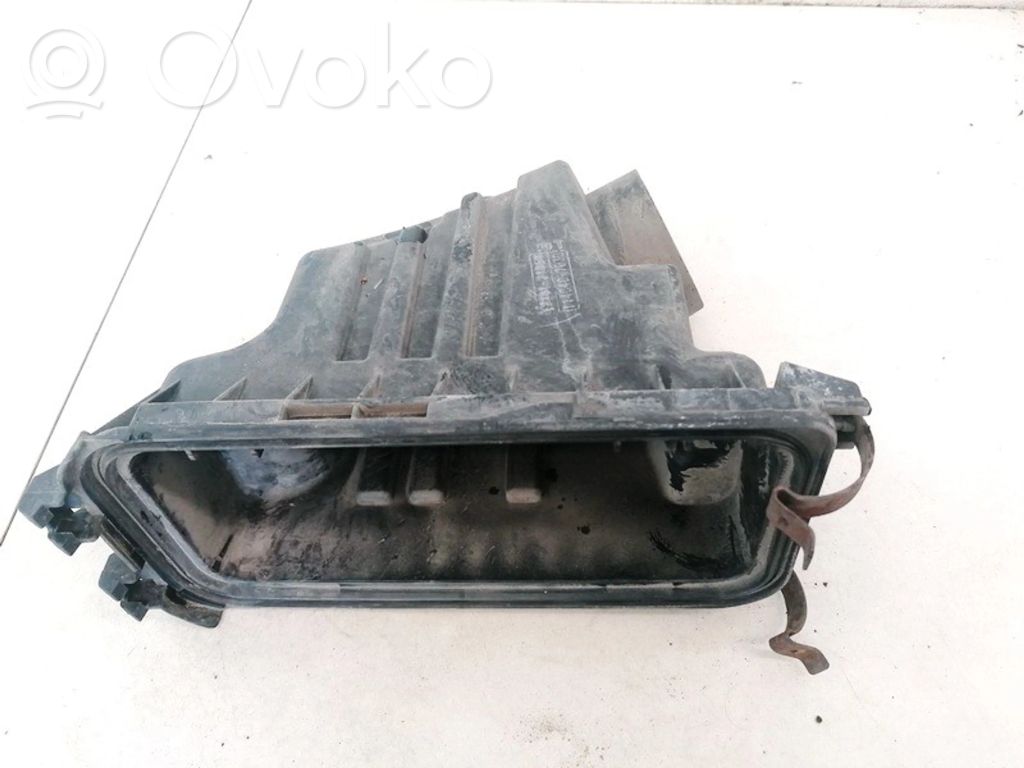 Toyota Yaris Obudowa filtra powietrza 
