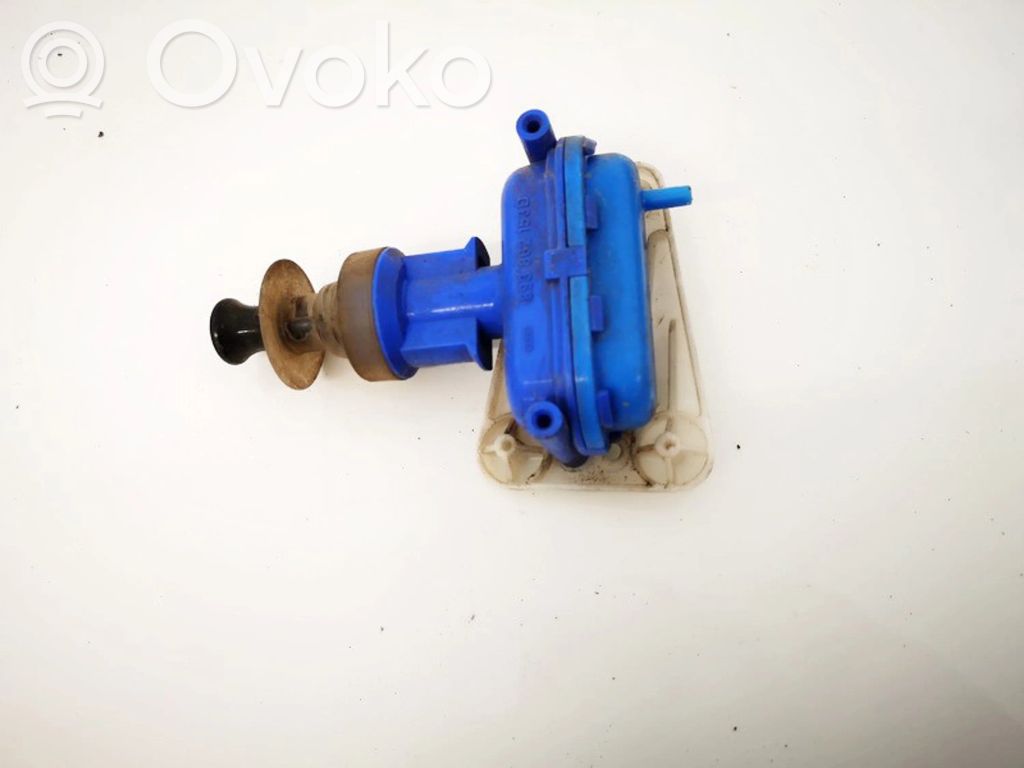 Audi 80 90 S2 B4 Pompa a vuoto chiusura centralizzata