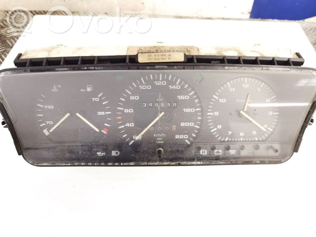 Volkswagen PASSAT B3 Licznik / Prędkościomierz 