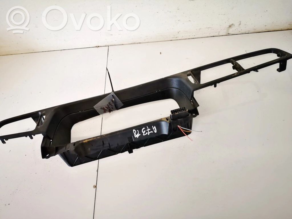 Volkswagen PASSAT B4 Mască ceasuri bord 