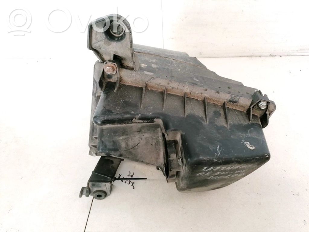 Mazda 3 I Air filter box 