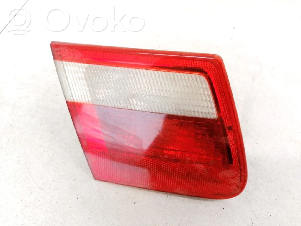 BMW 3 E46 Lampy tylnej klapy bagażnika 