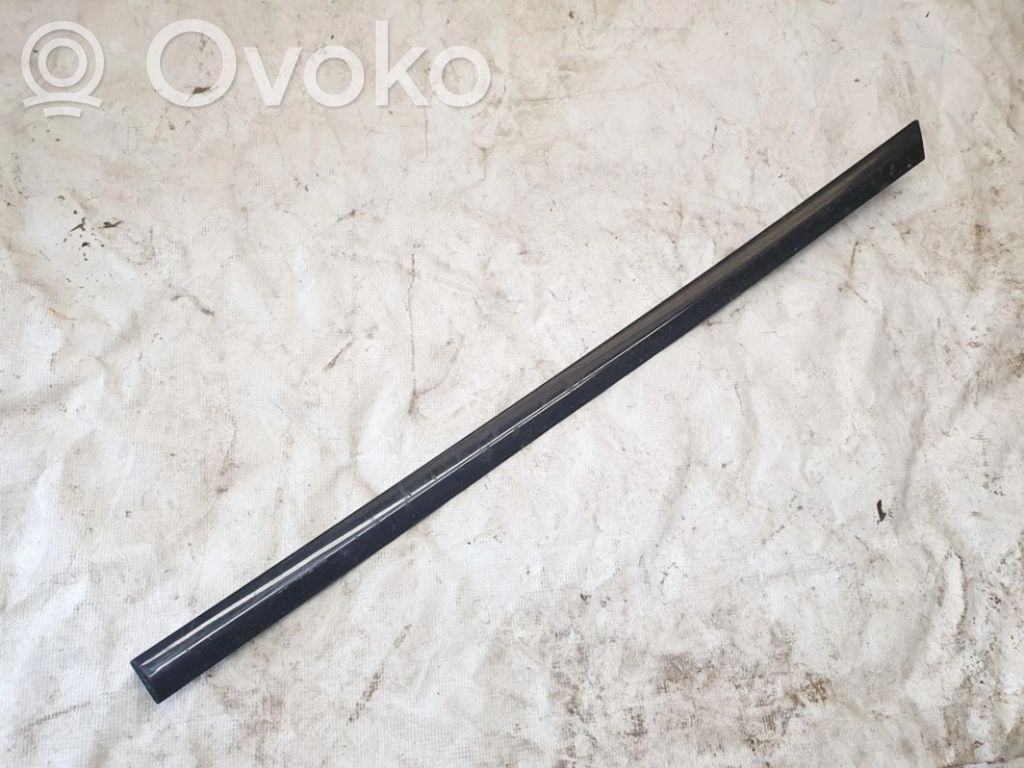 Opel Vectra C Listwa drzwi tylnych 