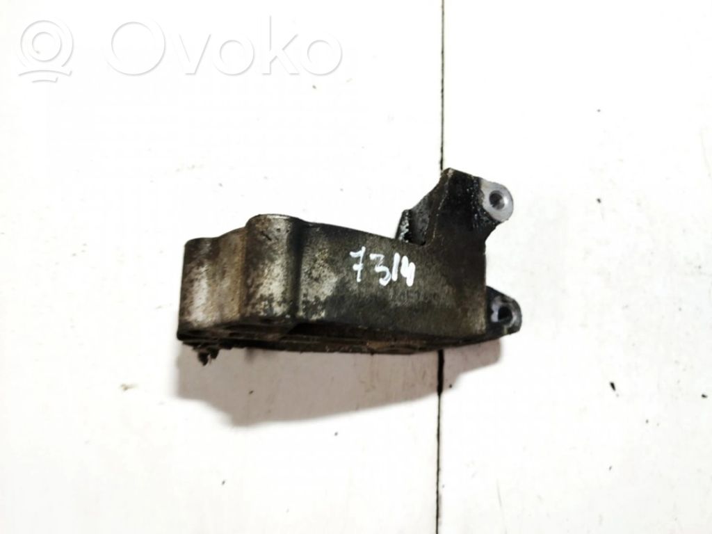 Engine mounting bracket   55562276,55562276