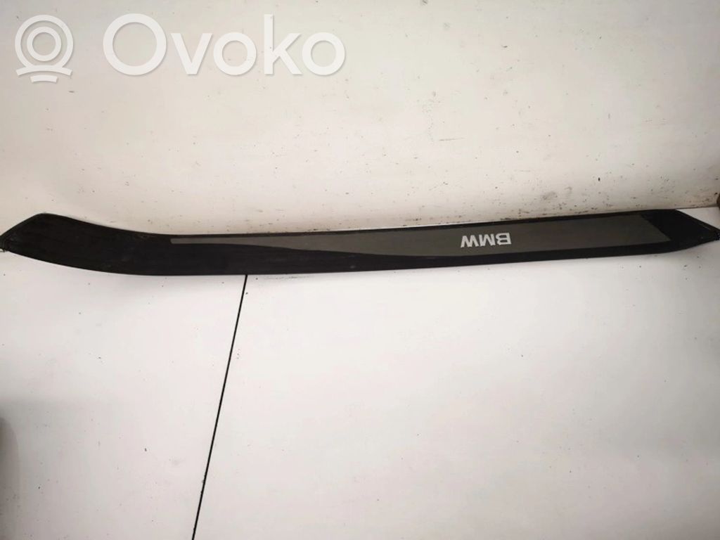 BMW 5 E60 E61 Copertura del rivestimento del sottoporta anteriore