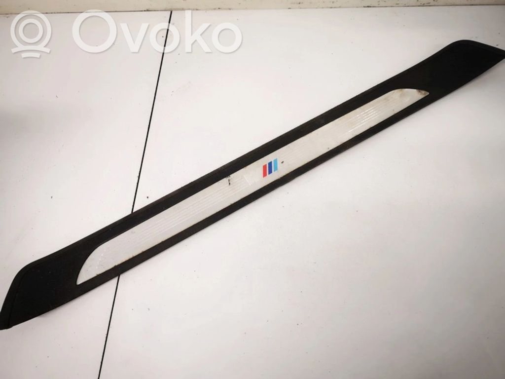 BMW 1 F20 F21 Garniture marche-pieds avant