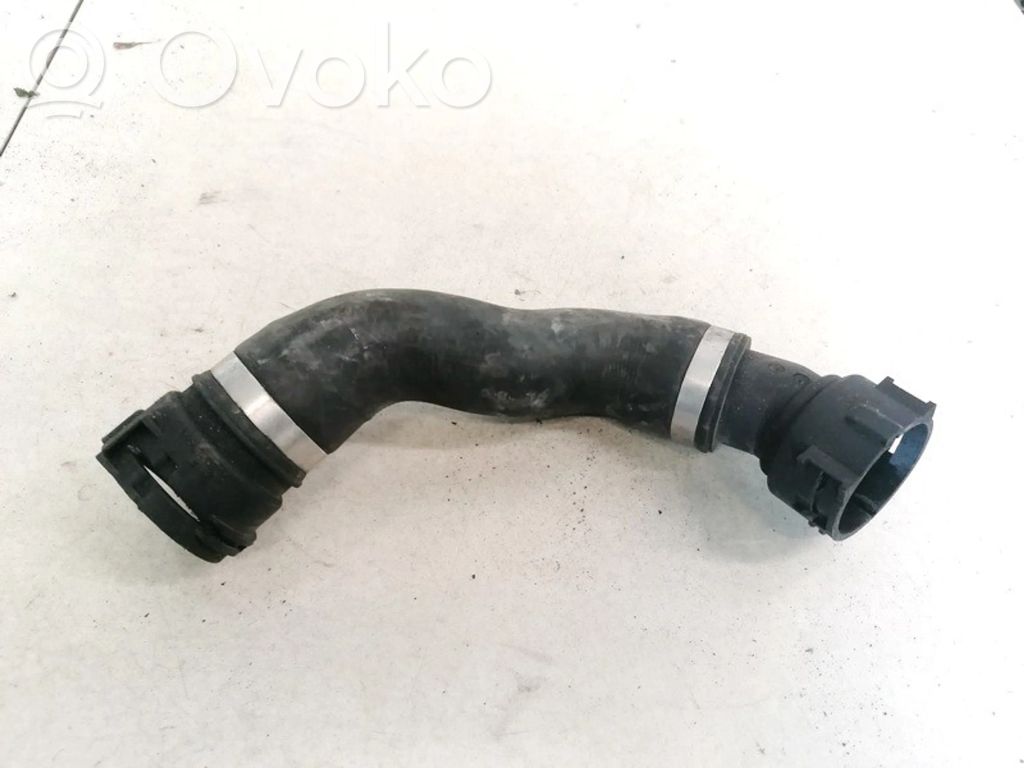 BMW 7 F01 F02 F03 F04 Tuyau de liquide de refroidissement moteur 