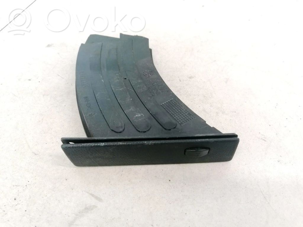 BMW 5 E60 E61 Держатель чашки 