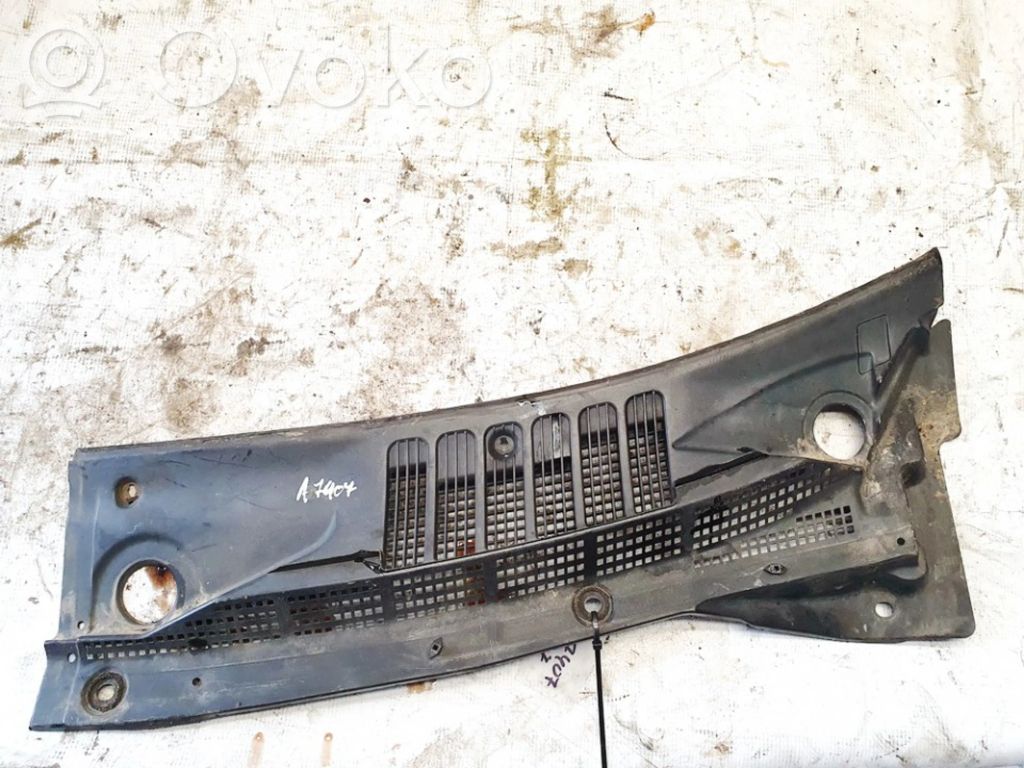 Nissan Almera Tino Podszybie przednie