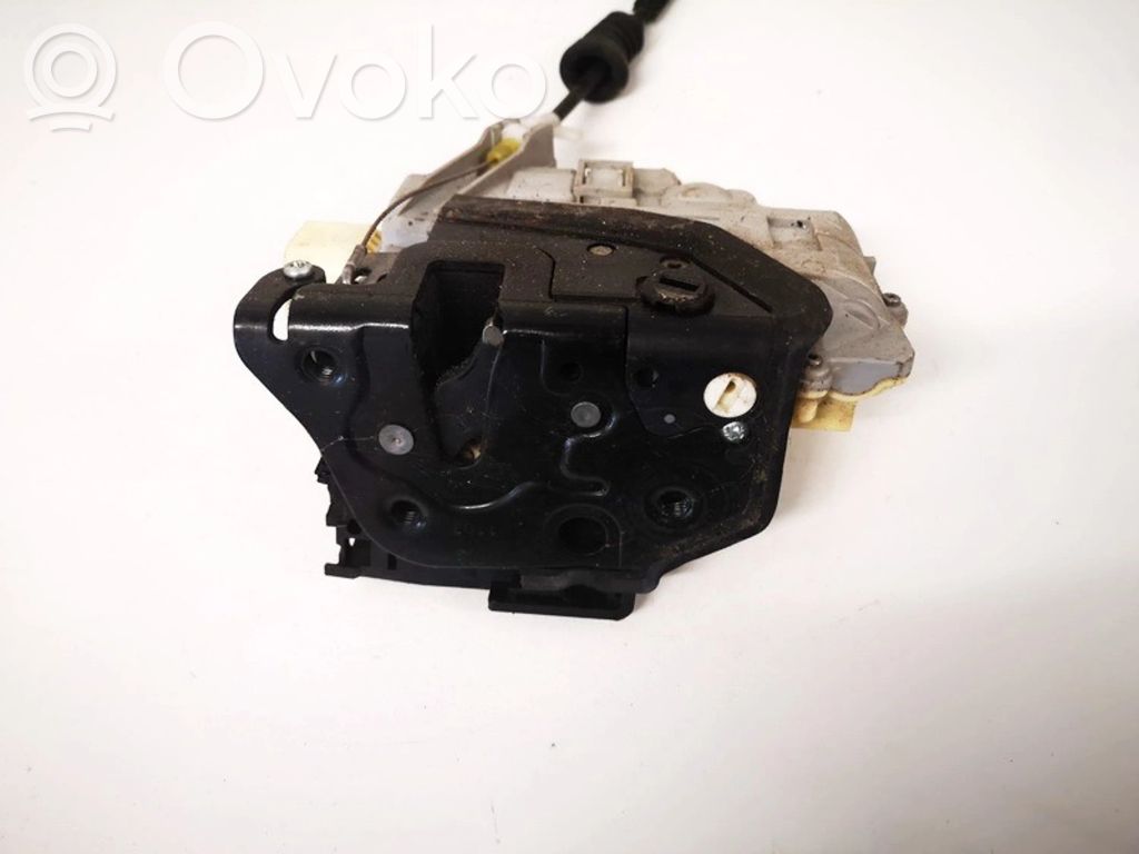 Volkswagen PASSAT B6 Serratura portiera posteriore