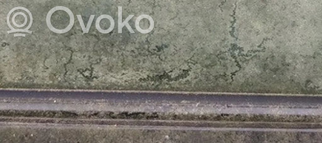 Takaoven lasin muotolista