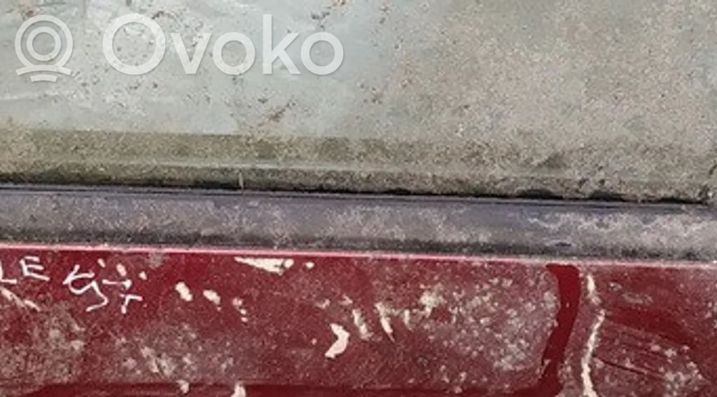 Takaoven lasin muotolista