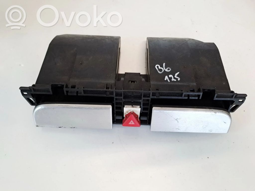 Volkswagen PASSAT B6 Botón interruptor de luz de peligro 