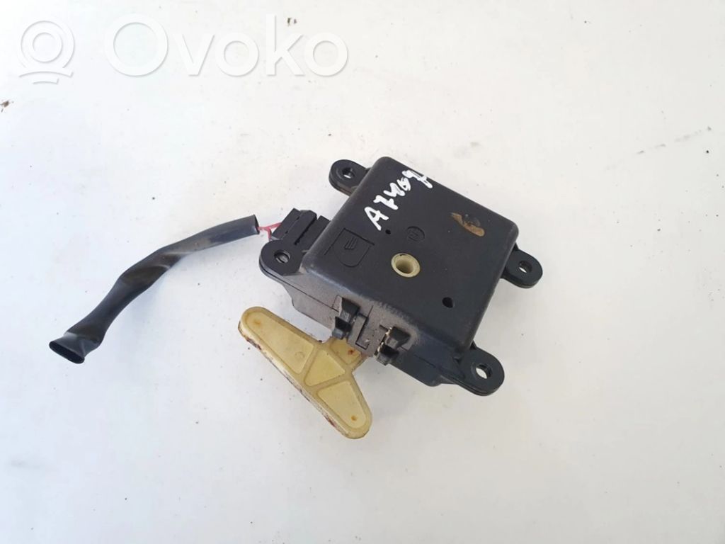 Nissan Almera Tino Oro sklendės varikliukas 