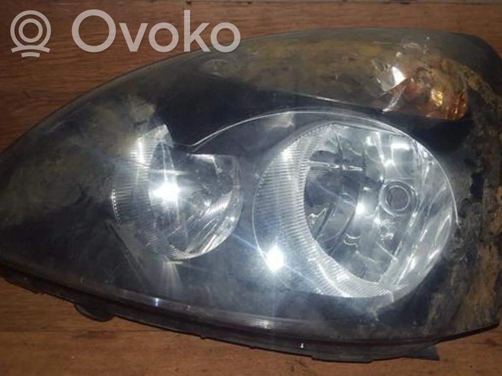 Renault Clio II Phare frontale 