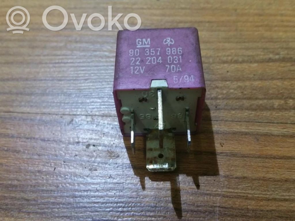 Opel Omega B1 Muu rele 