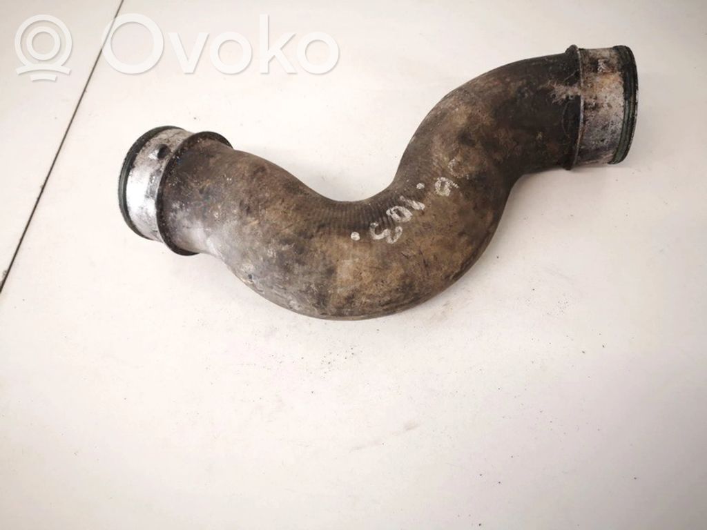 Volkswagen PASSAT B6 Furtun/conductă intercooler