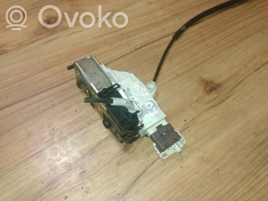 Peugeot 407 Zamek drzwi przednich 