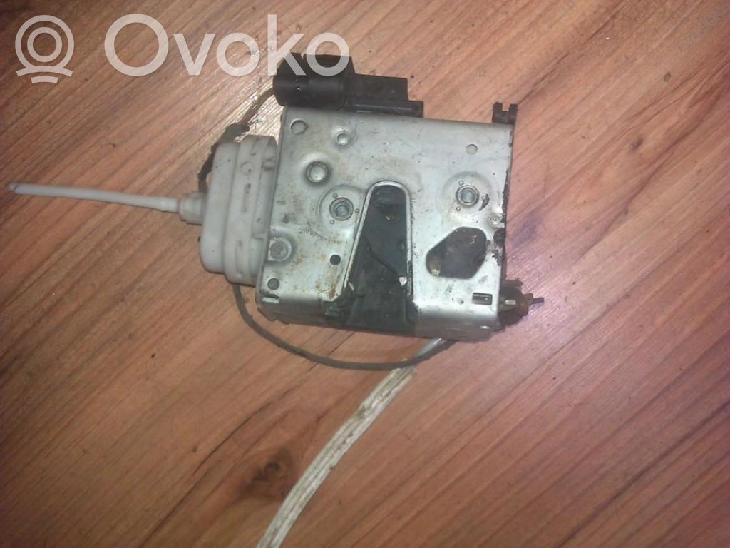 Cerradura de puerta delantera   8D2837016F,8D2837016F