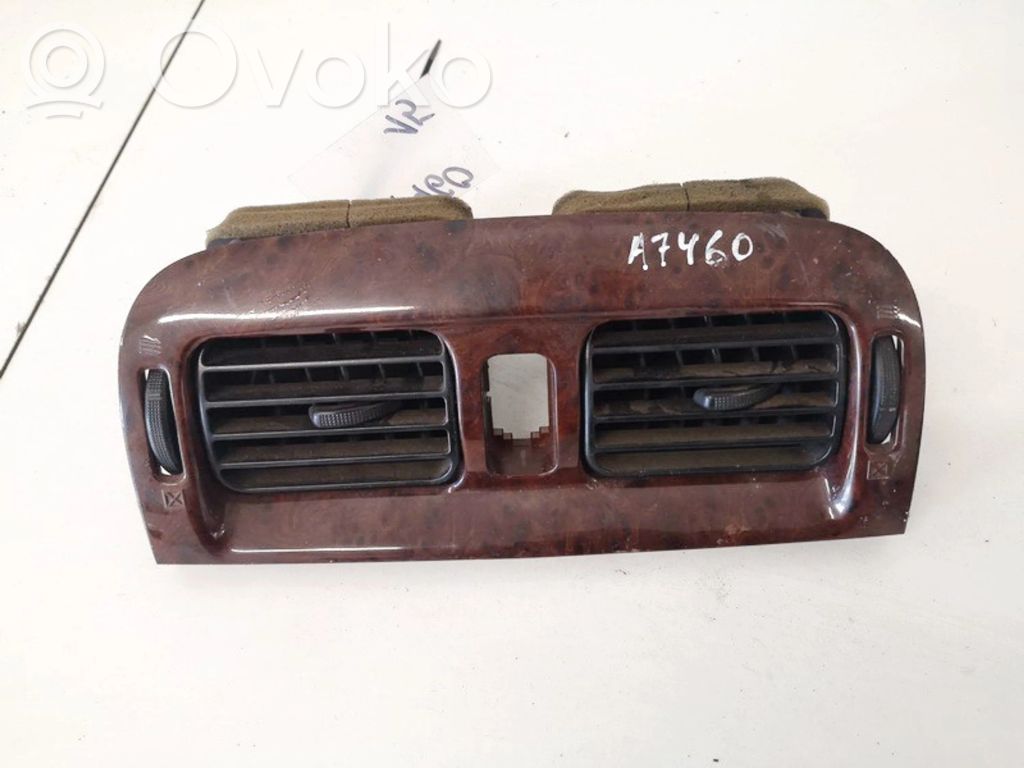 Mazda 626 Rejilla de ventilación central del panel 