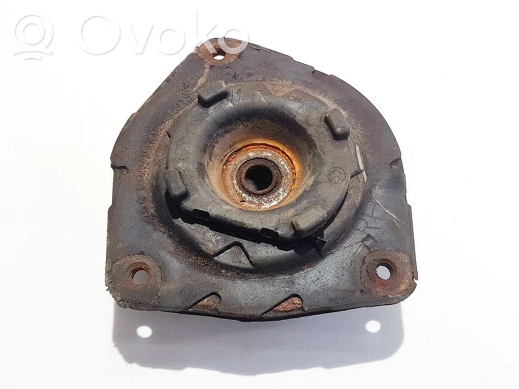 Nissan Micra Kierrejousen kiinnitys 