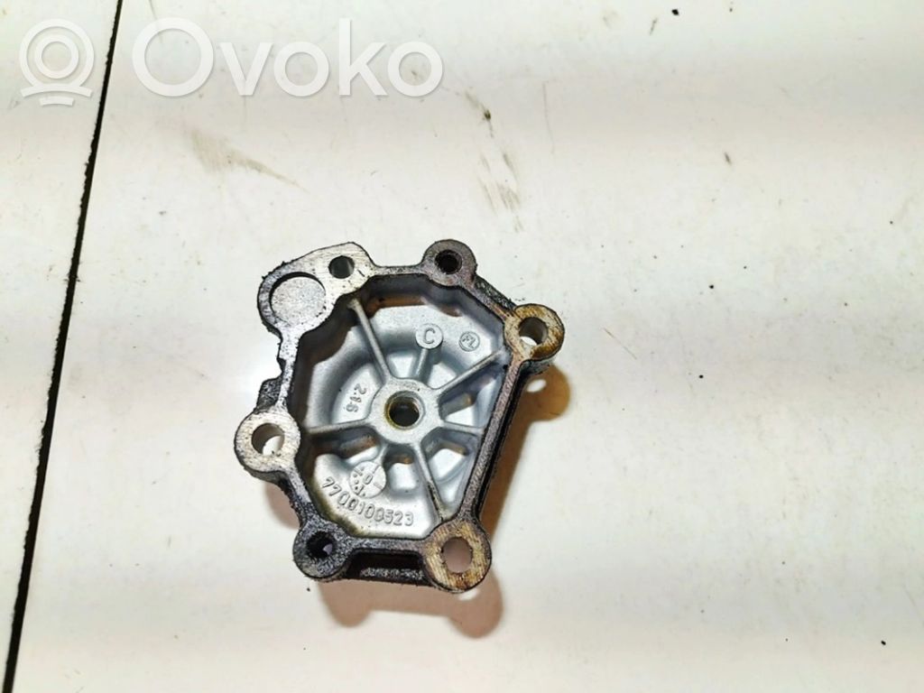 Renault Clio II Engine mounting bracket
