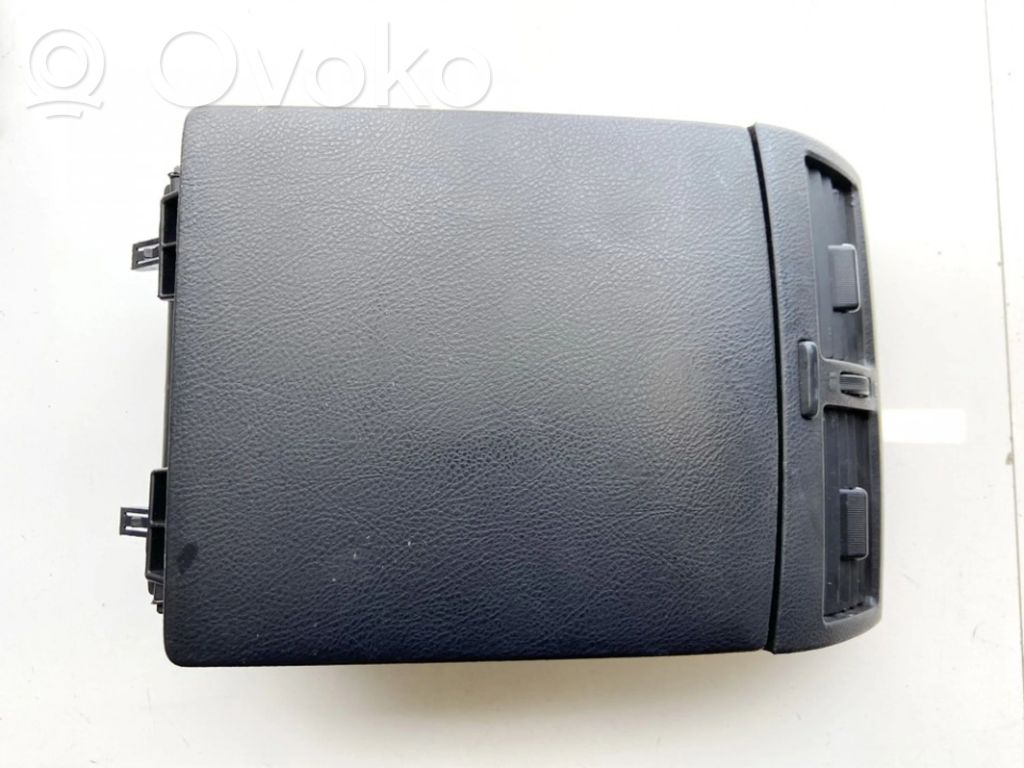 Toyota Avensis Verso Grilă ventilație centrală 