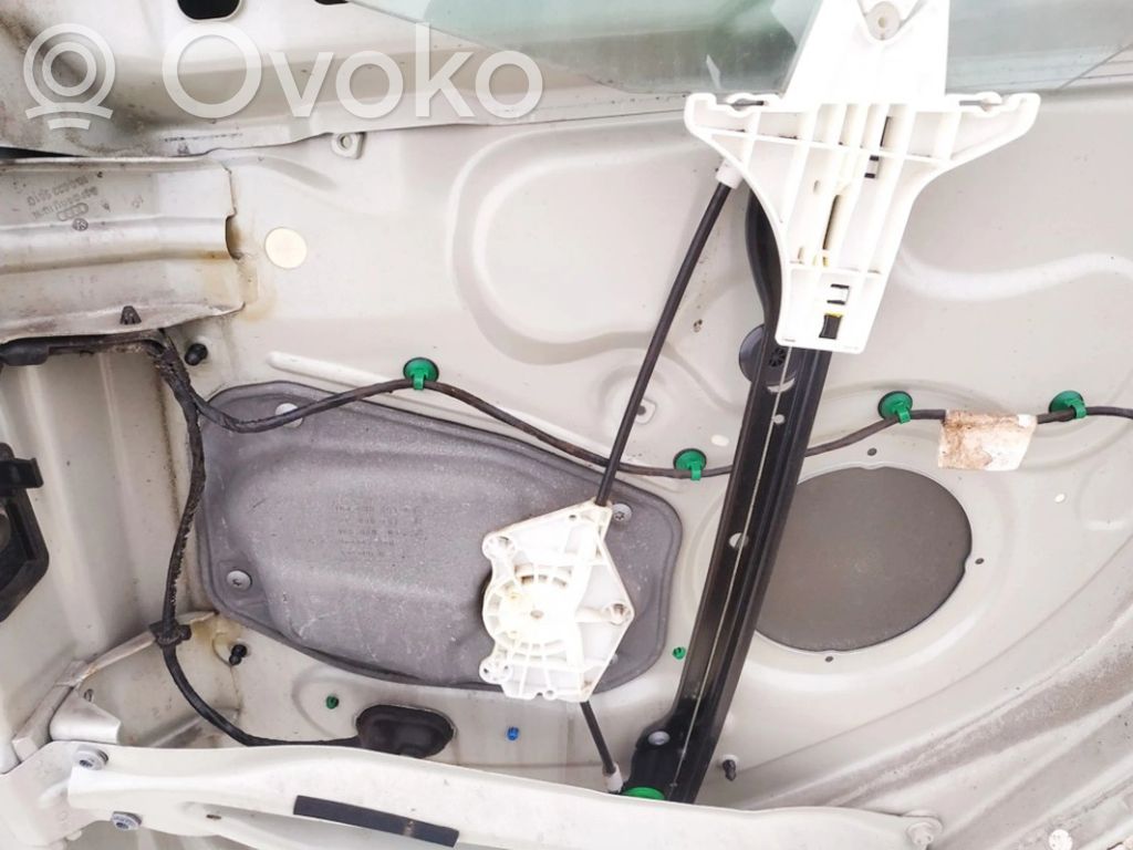 Volkswagen Golf V Macara ușă glisantă cu motor